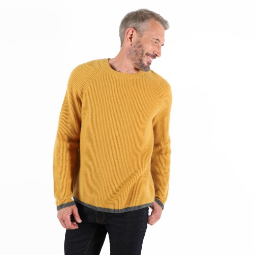 TWO-TONE ROUND NECK SWEATER